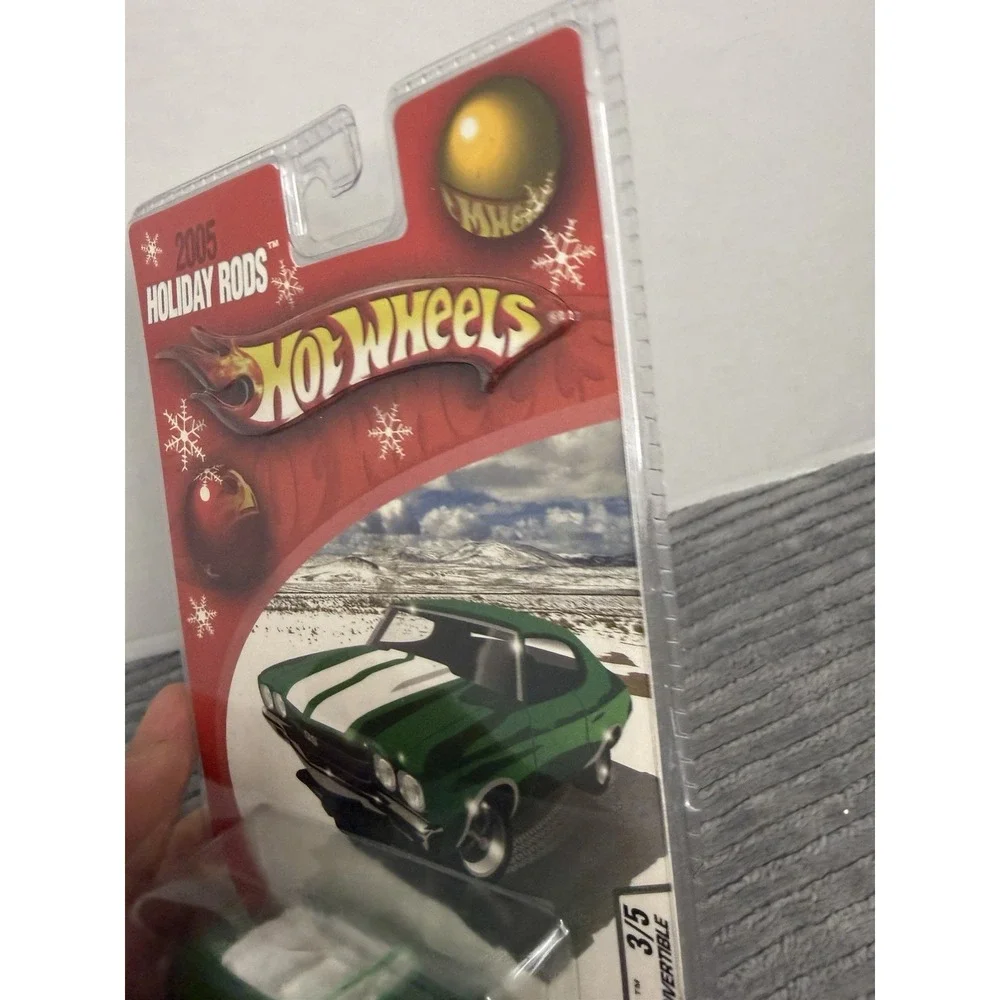 Hot Wheels Holiday Rods Christmas Green 49 Mercury Convertible with Real Riders